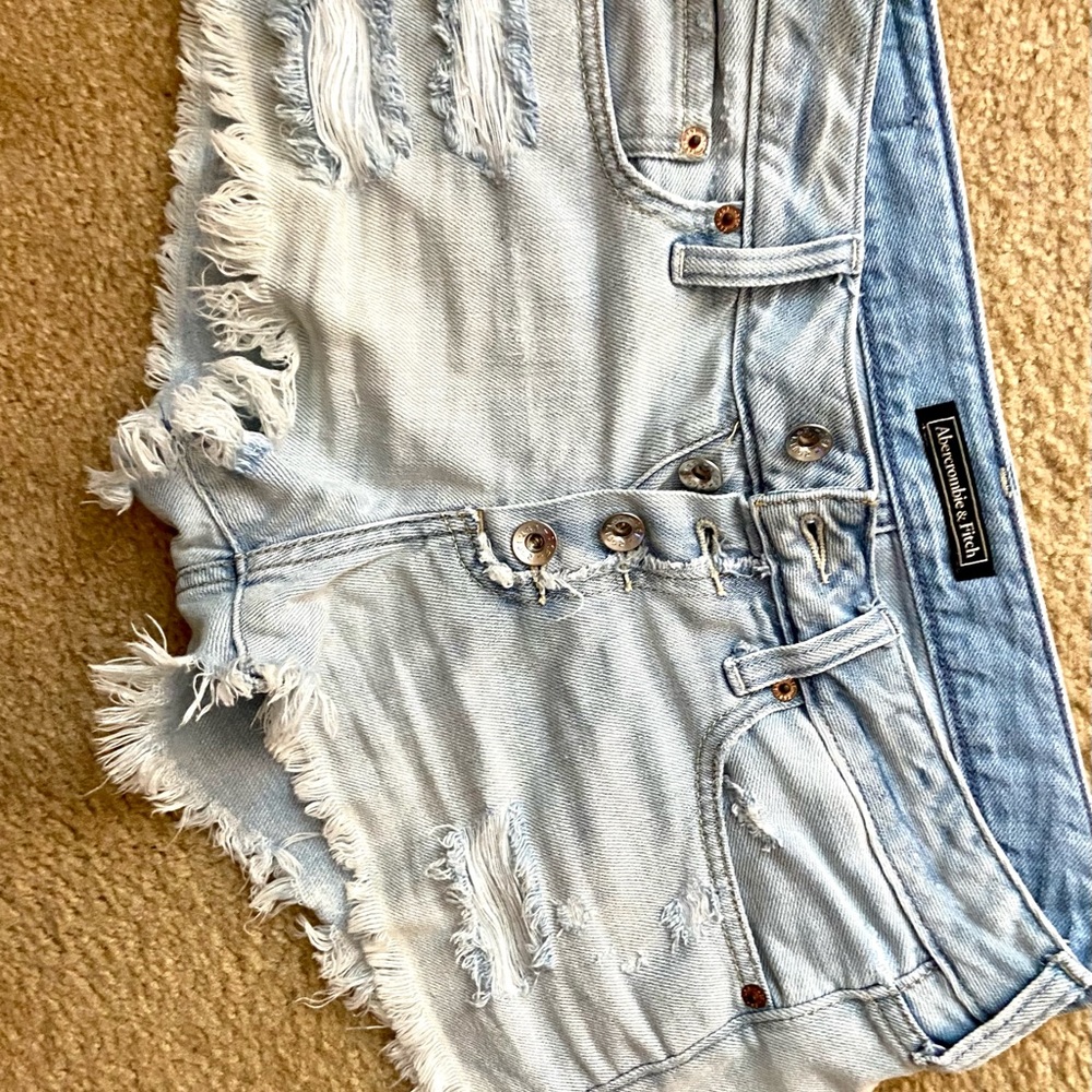 Women’s Abercrombie and Fitch shorts waist 27